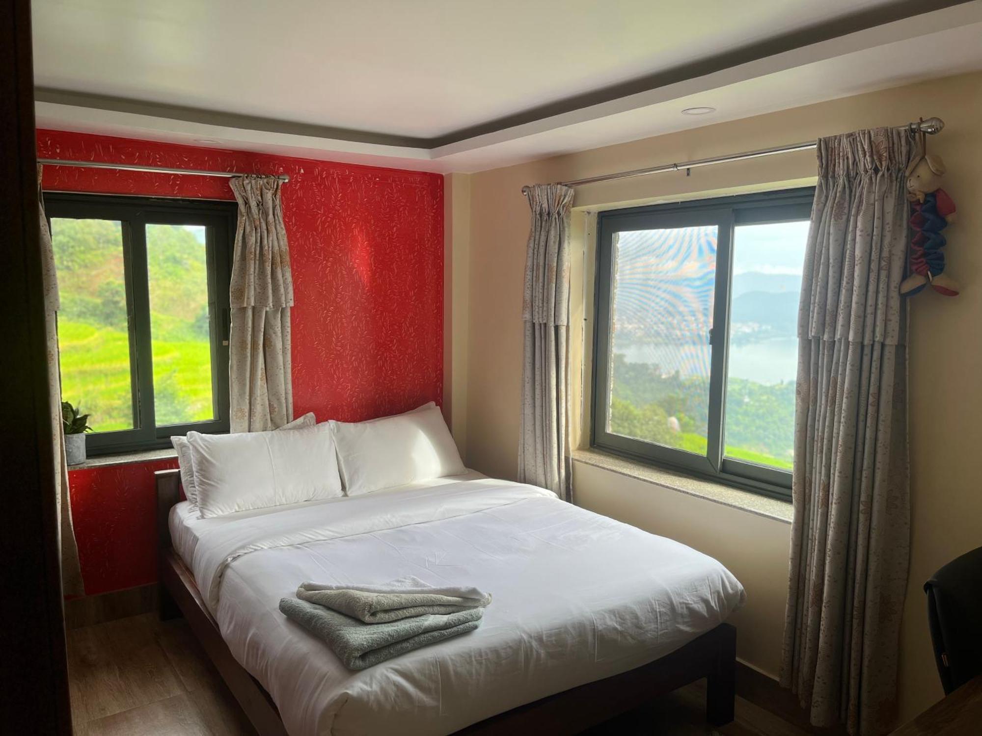 The North Face Inn'S Homestay Pokhara Exterior photo